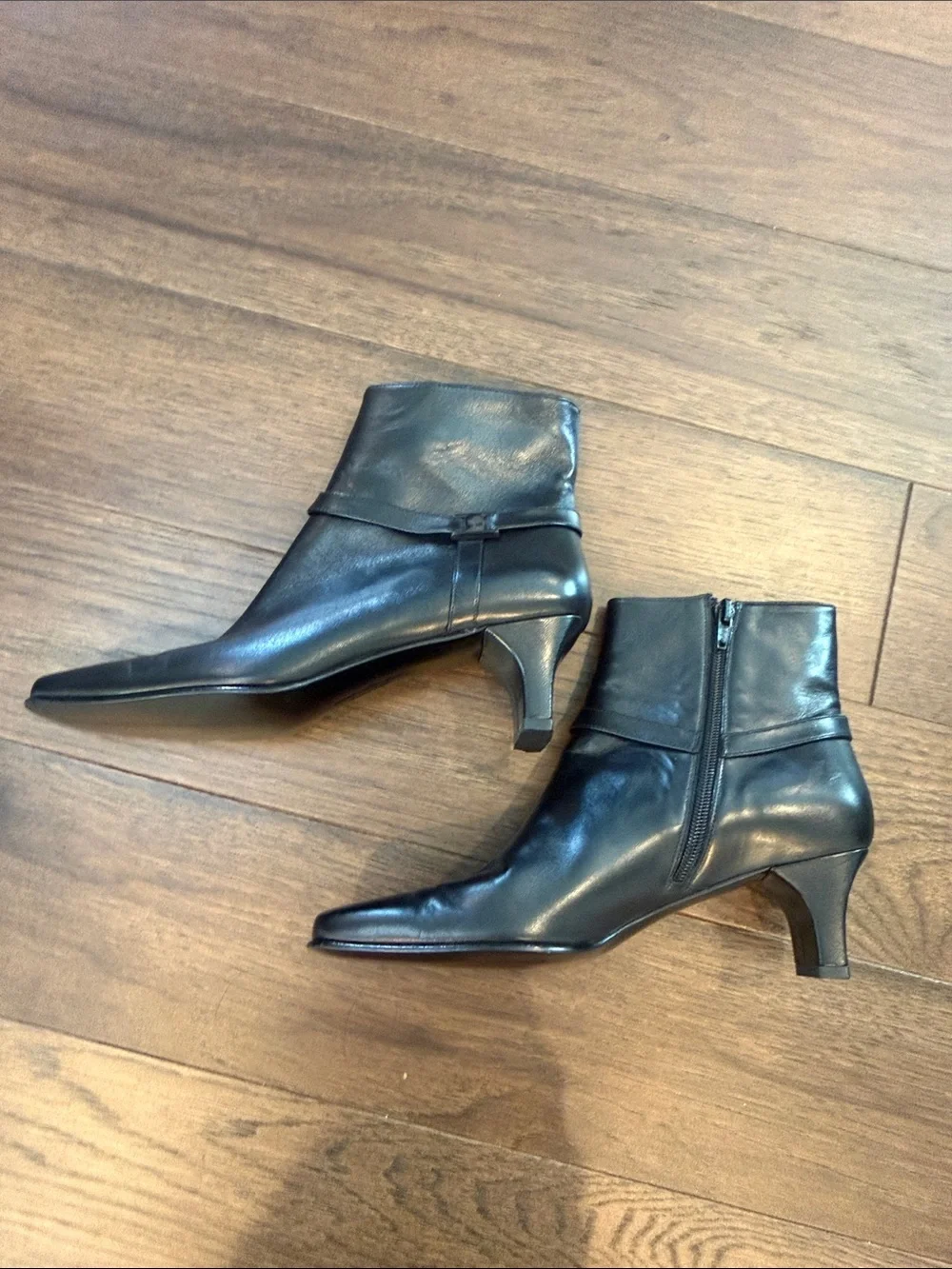 SALVATORE FERRAGAMO Black Leather Square Toe Booties - Size 7.5 - C61-145
